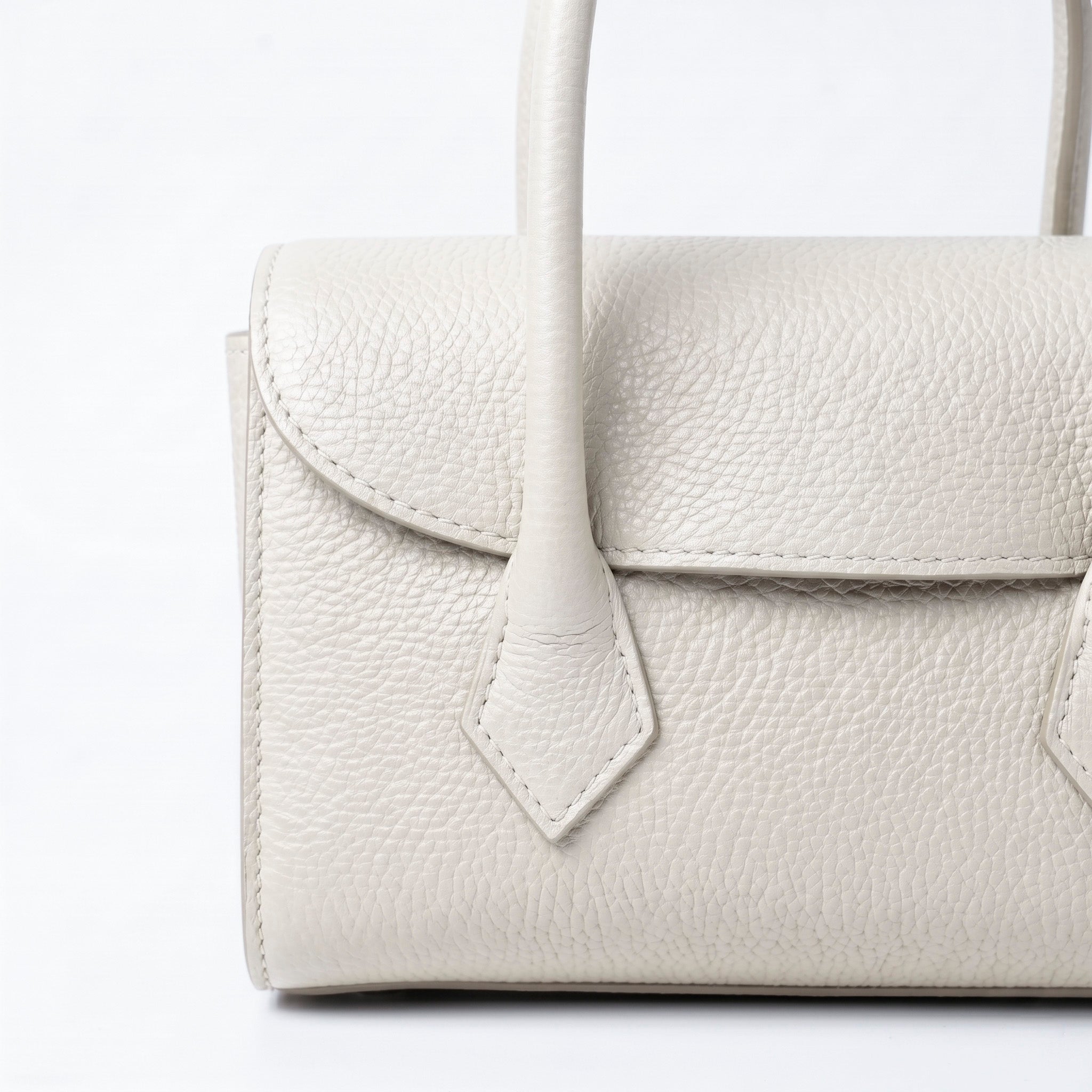 NÚBIA - Bolso trapezoidal de hombro BLANCO