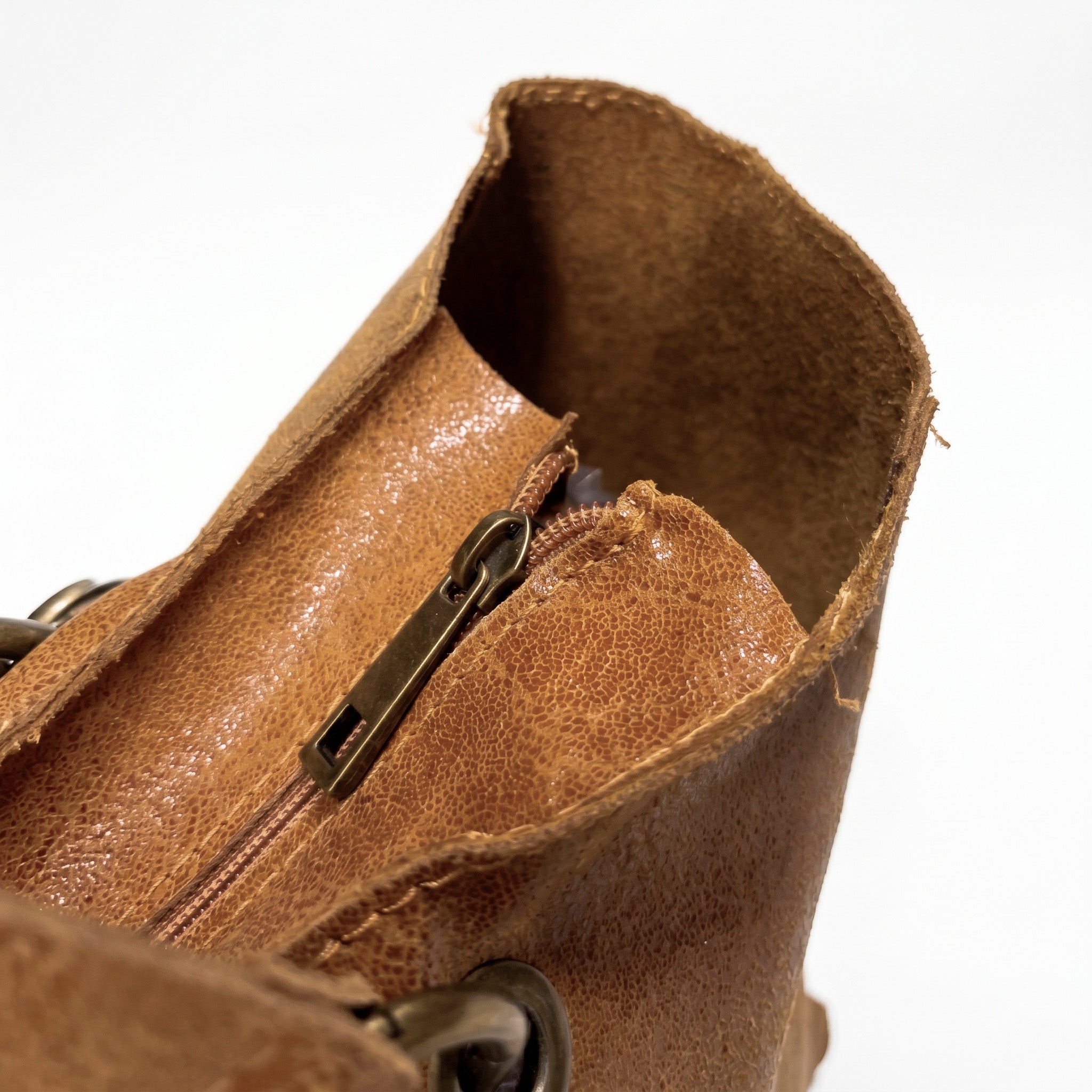 ALTAIR - Bolso shopper con tachuelas CAMEL