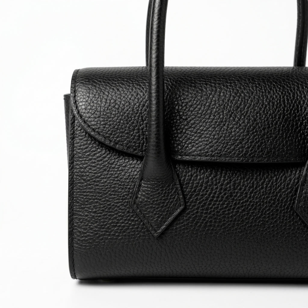 NÚBIA - Bolso trapezoidal de hombro NEGRO