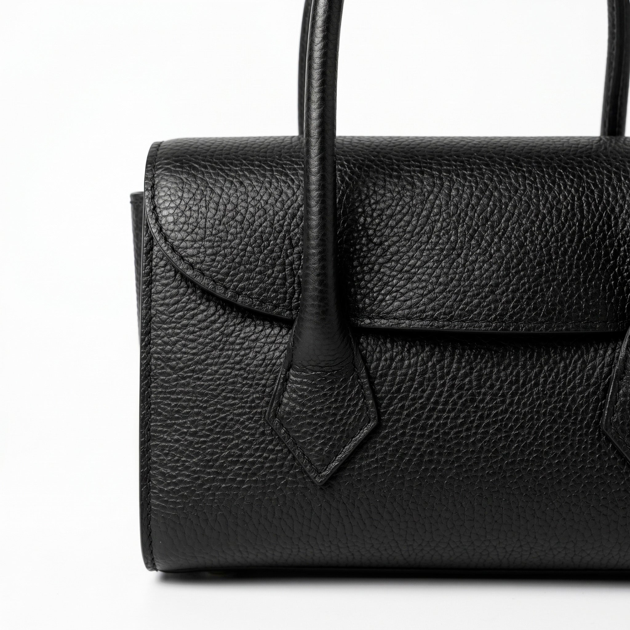 NÚBIA - Bolso trapezoidal de hombro NEGRO